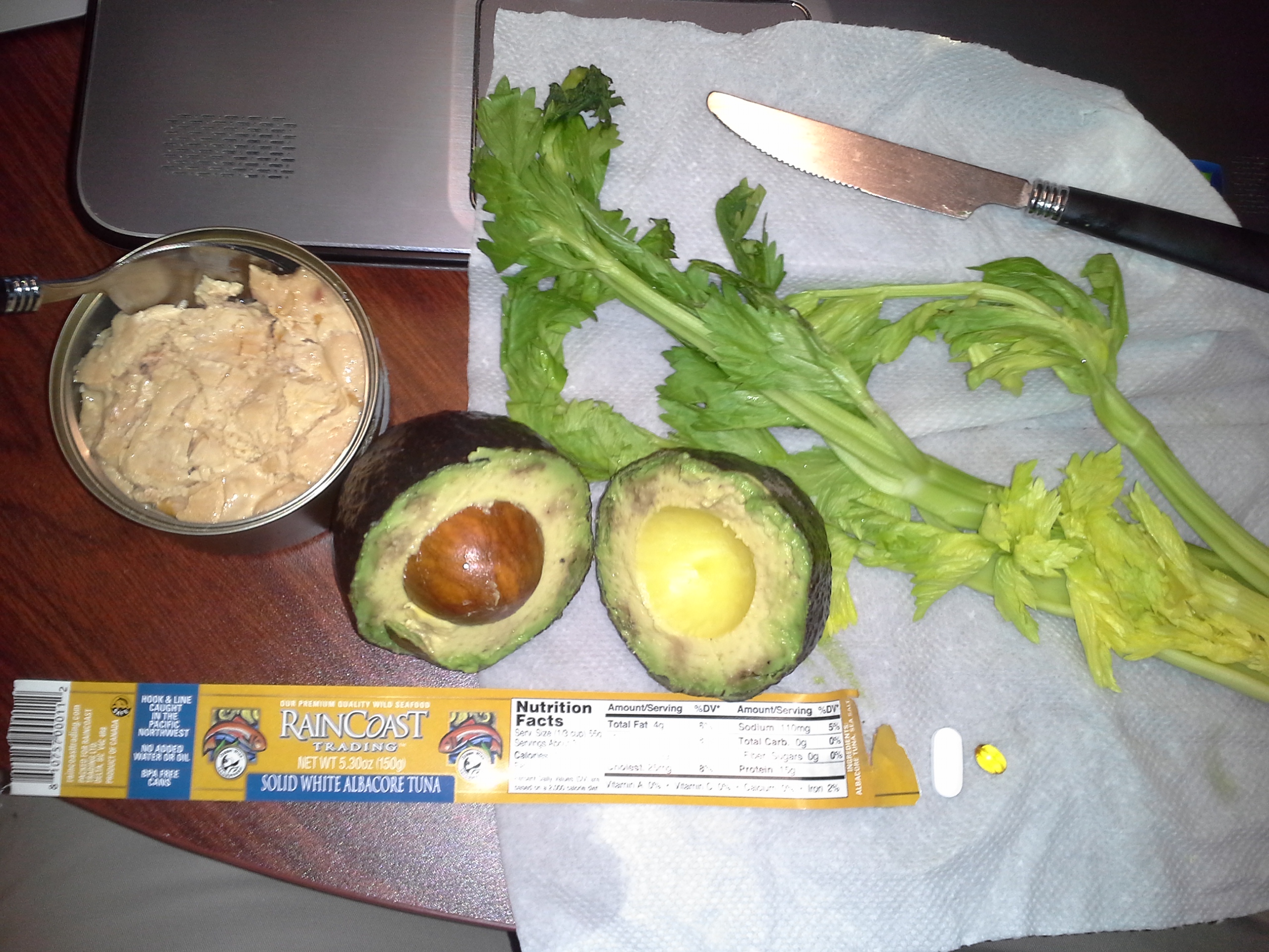Lunch: 5:30 p.m. | 5.3 oz. albacore tuna, 1 avocado, 2.5 stalks celery, 5,000 IU Vitamin D capsule, Calcium/Magnesium/Zinc caplet